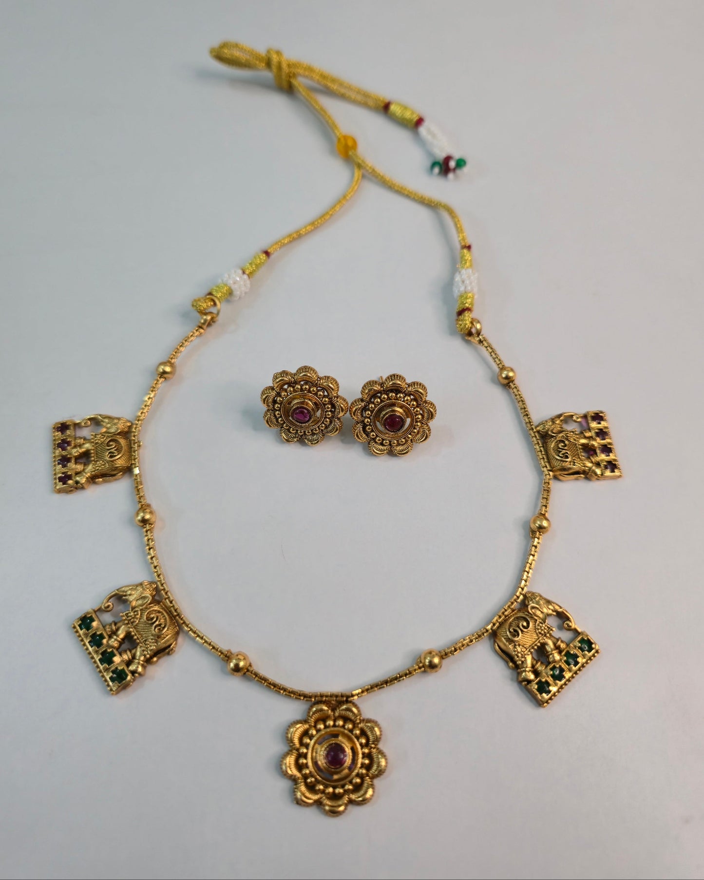 Gaja Padma Necklace Set