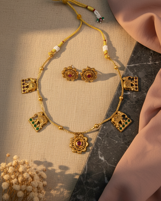 Gaja Padma Necklace Set