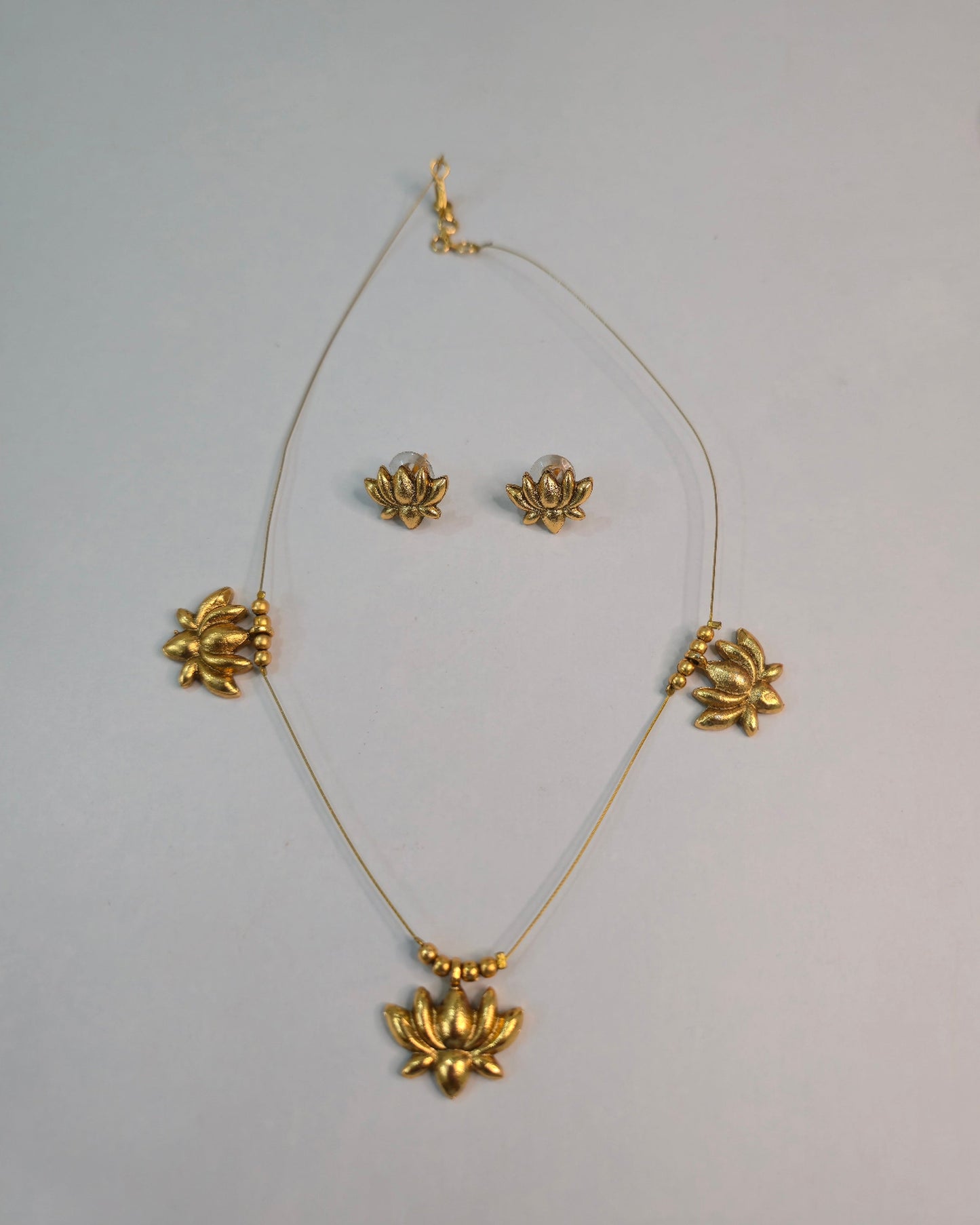 Lotus Invisible Chain