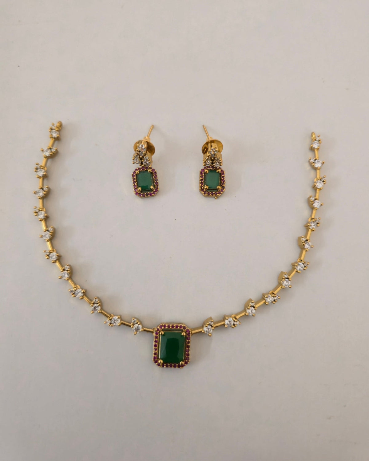 Aarohi Emerald Bloom Necklace Set