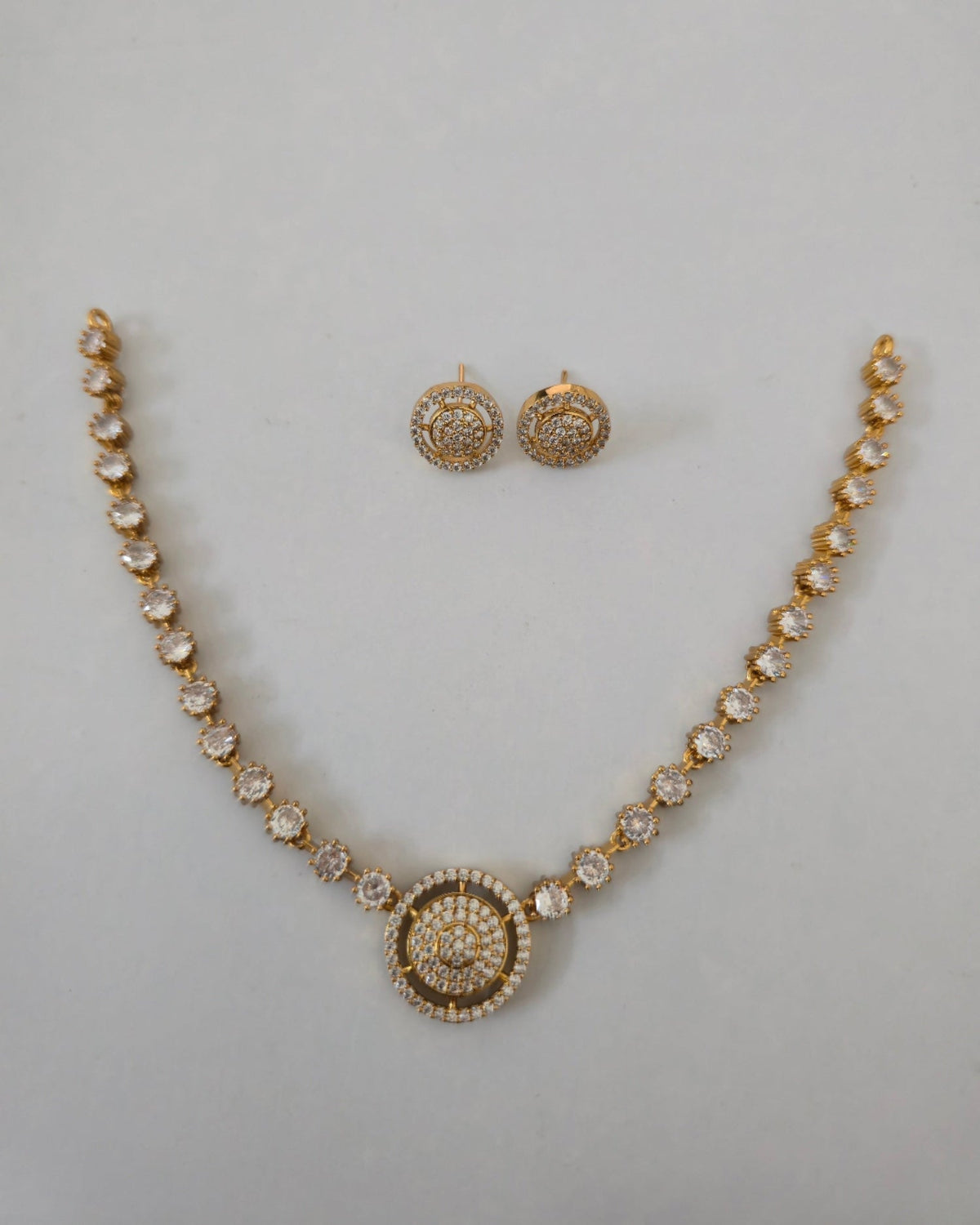 Aurelia Circle Pendant Necklace Set