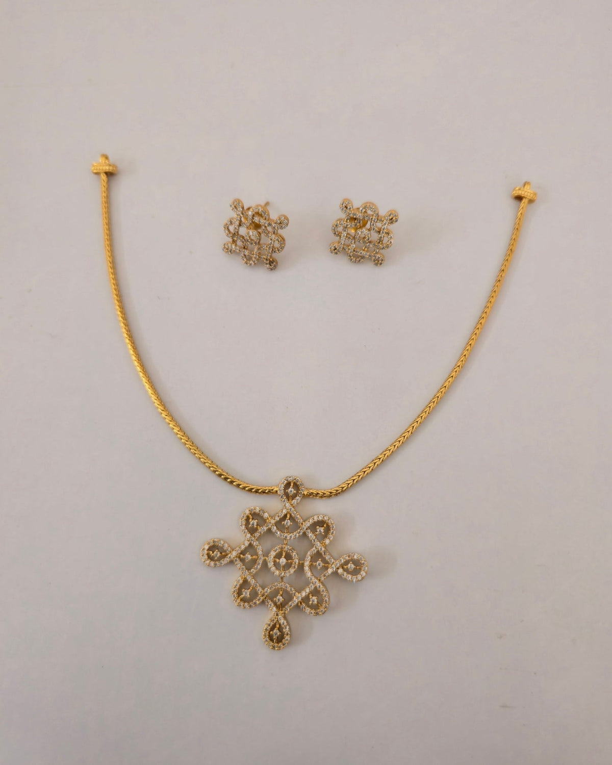 Zara Ornate Pendant Necklace Set