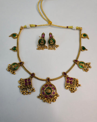 Lakshmi Heritage Motif Necklace Set