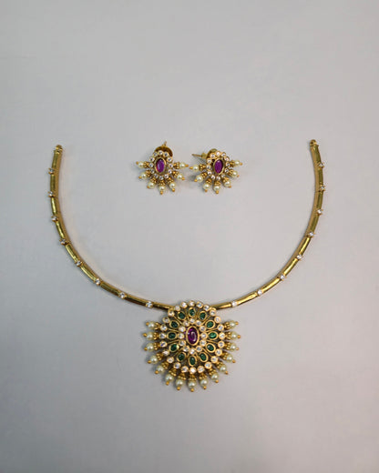 Emerald Floral Pendant Kanti Set