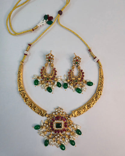 Raga Pendant Necklace Set