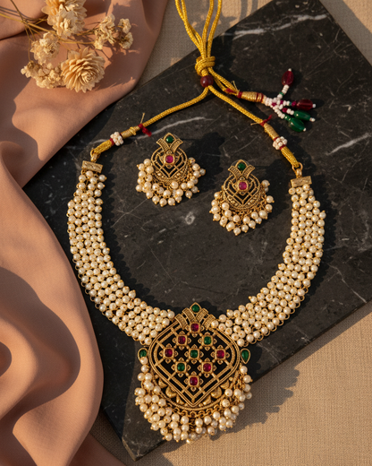 Veda Pearl Collar Necklace Set
