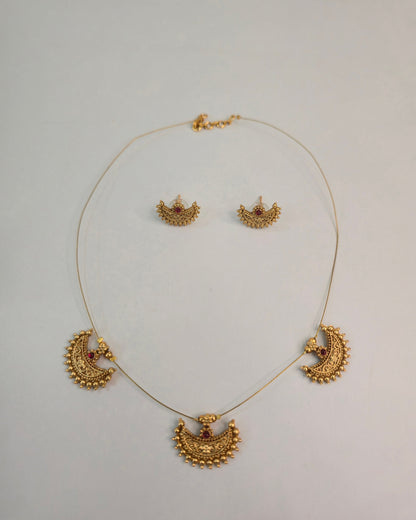 Ruby Crescent Invisible Chain Necklace Set