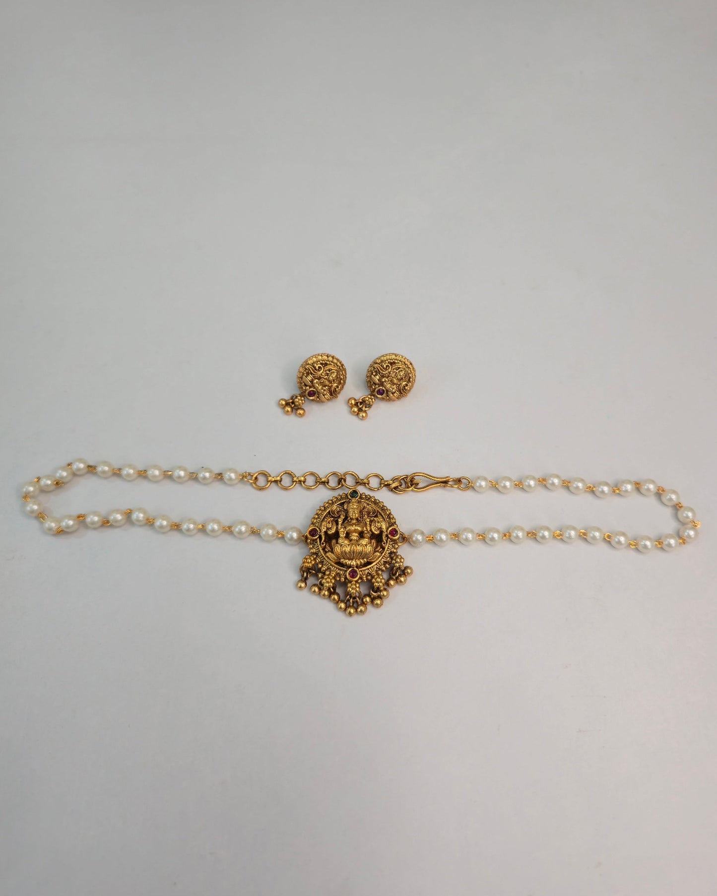 Pearl Lakshmi Pendant Choker