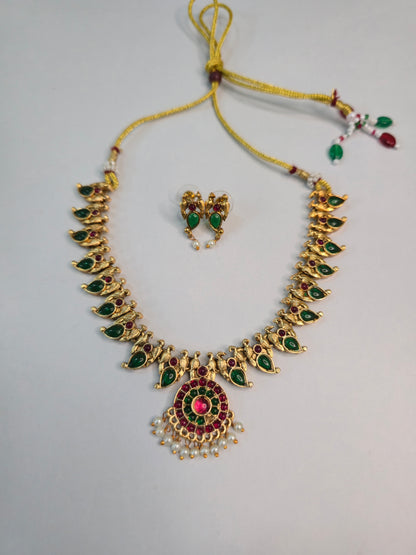 Mayura Pearl Pendant Necklace Set