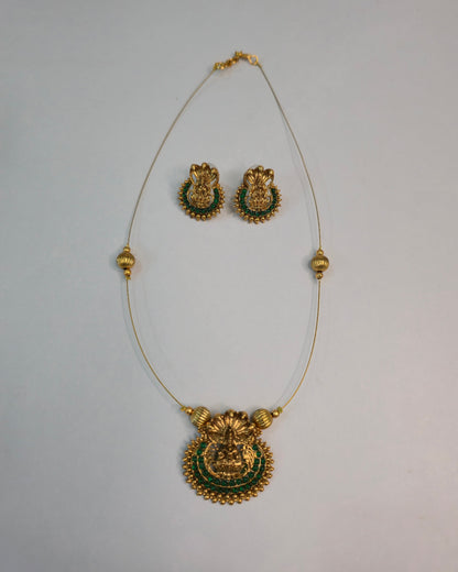 Lakshmi Emerald Invisible Chain