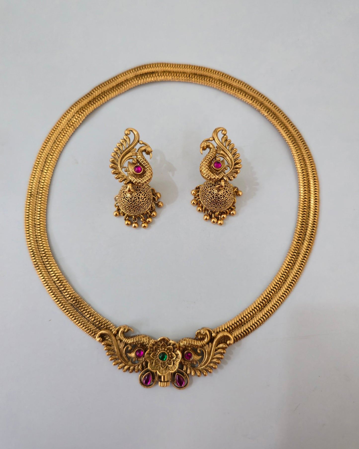 Mayura Screw Hasli Necklace Set