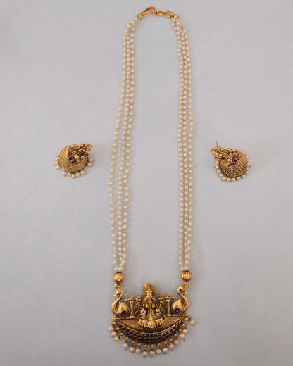 Lakshmi Hamsa Pearl Necklace Set