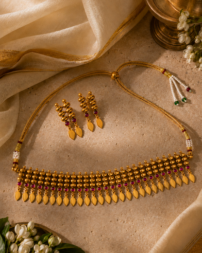 Manjari Elakkathali Choker Set