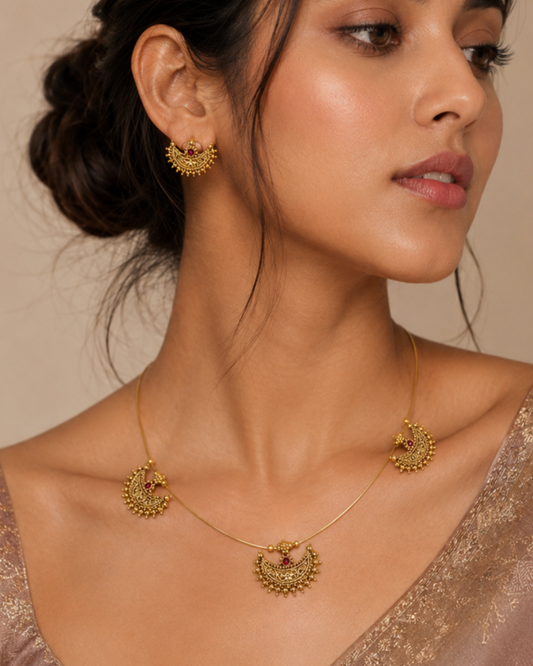 Ruby Crescent Invisible Chain Necklace Set