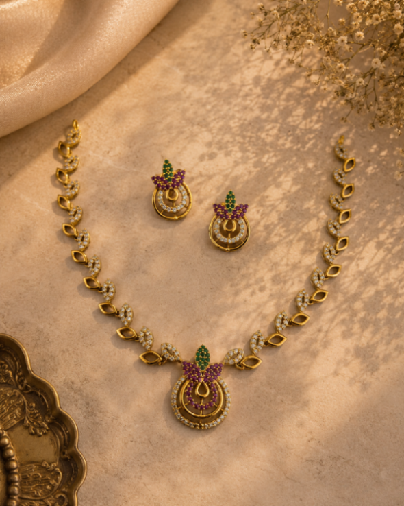 Aarohi Pendant Necklace Set